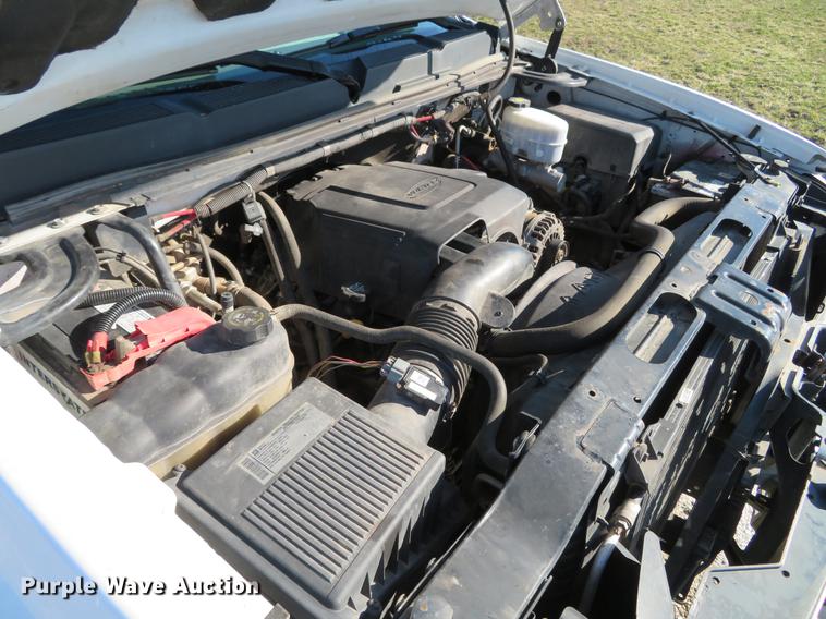 image for item DG3923 2010 Chevrolet Silverado 2500HD Ext. Cab pickup truck