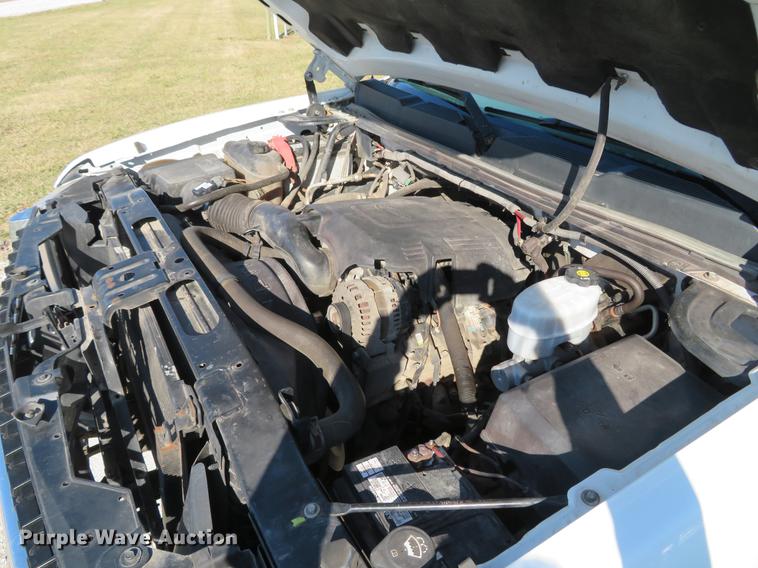 image for item DG3923 2010 Chevrolet Silverado 2500HD Ext. Cab pickup truck