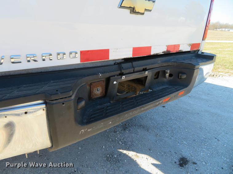 image for item DG3923 2010 Chevrolet Silverado 2500HD Ext. Cab pickup truck