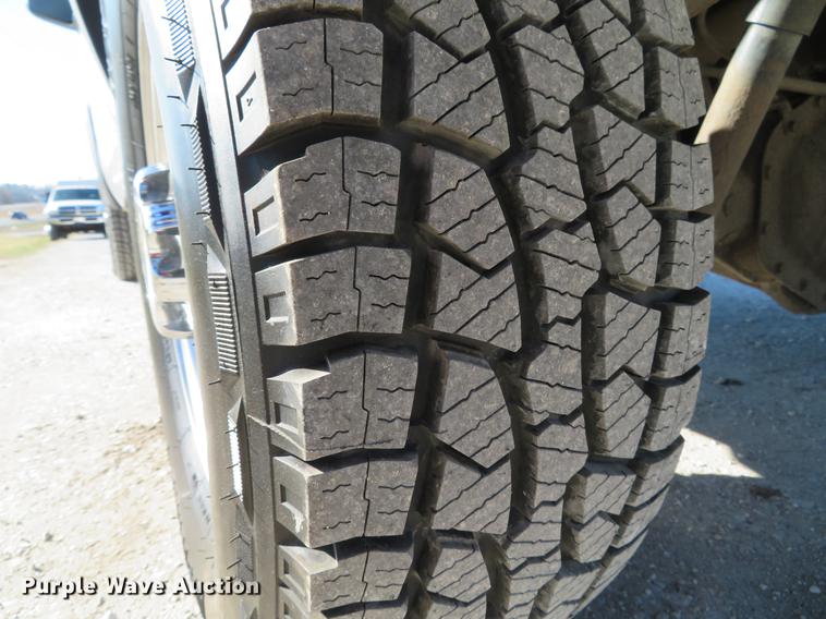 image for item DG3923 2010 Chevrolet Silverado 2500HD Ext. Cab pickup truck