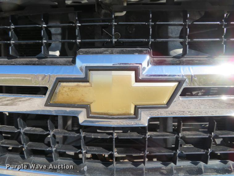 image for item DG3923 2010 Chevrolet Silverado 2500HD Ext. Cab pickup truck