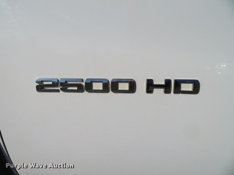 image for item DG3923 2010 Chevrolet Silverado 2500HD Ext. Cab pickup truck