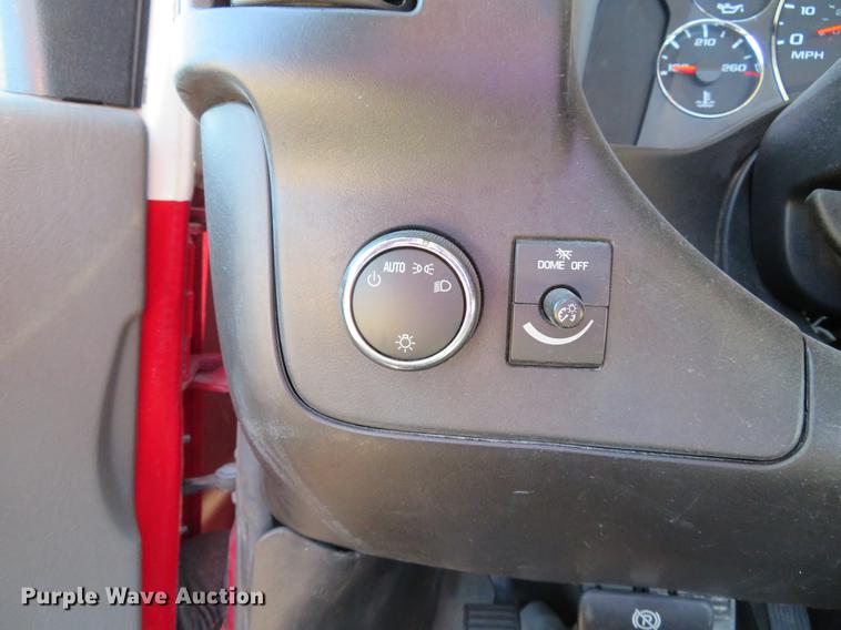 image for item DG3924 2011 Chevrolet Express G4500 cab and chassis