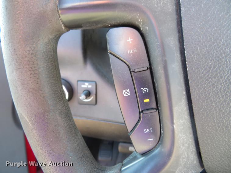 image for item DG3924 2011 Chevrolet Express G4500 cab and chassis