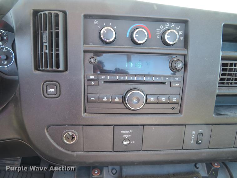 image for item DG3924 2011 Chevrolet Express G4500 cab and chassis