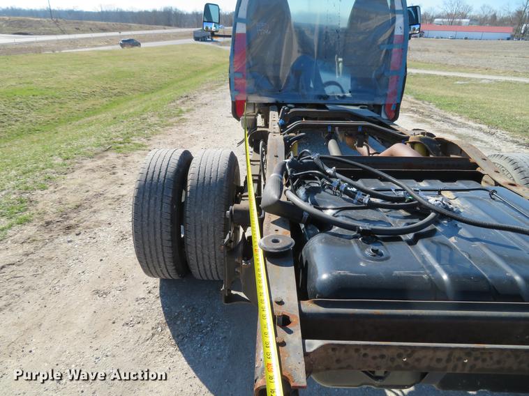 image for item DG3924 2011 Chevrolet Express G4500 cab and chassis