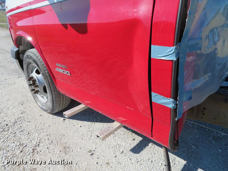 image for item DG3924 2011 Chevrolet Express G4500 cab and chassis