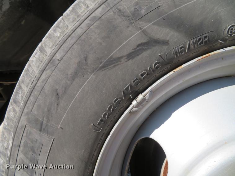 image for item DG3924 2011 Chevrolet Express G4500 cab and chassis