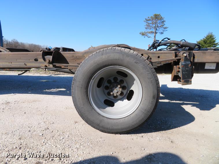 image for item DG3924 2011 Chevrolet Express G4500 cab and chassis