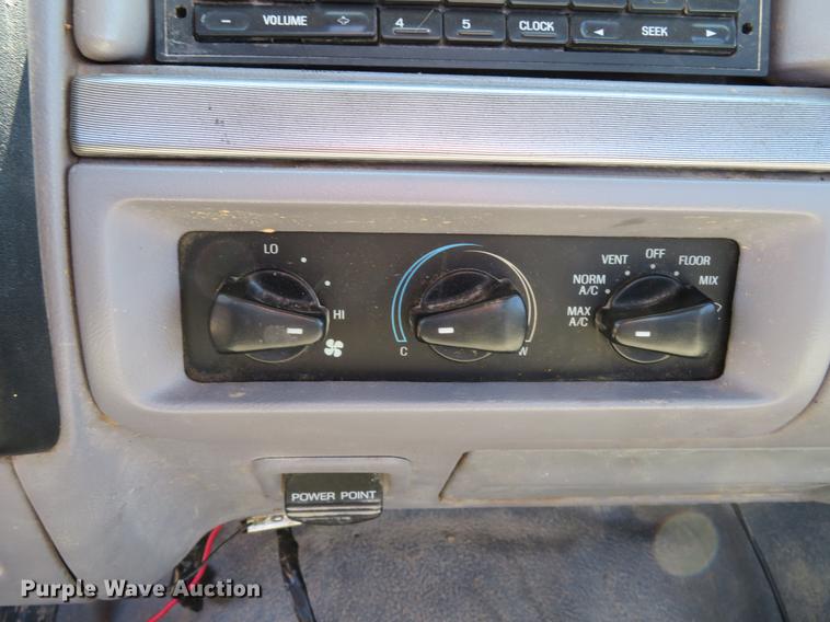 image for item DG3928 1994 Ford F350 XLT pickup truck