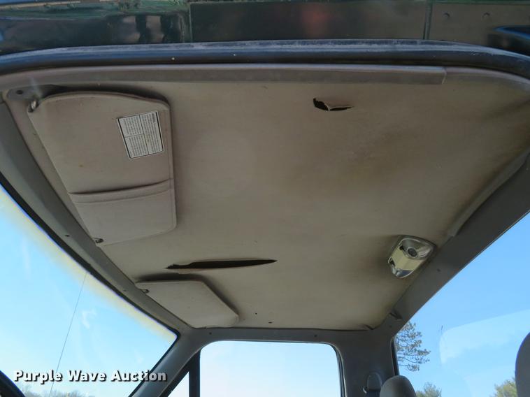 image for item DG3928 1994 Ford F350 XLT pickup truck