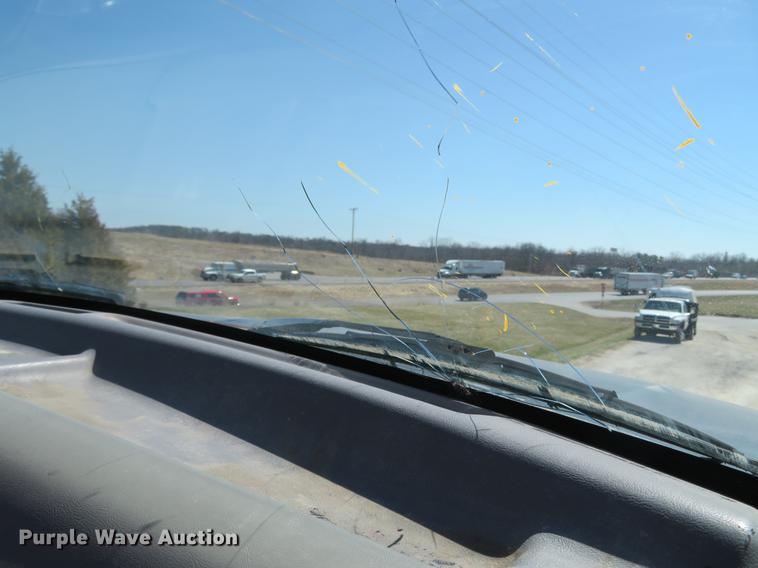 image for item DG3928 1994 Ford F350 XLT pickup truck