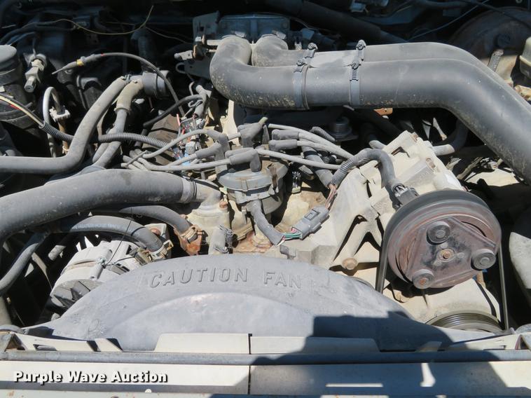 image for item DG3928 1994 Ford F350 XLT pickup truck