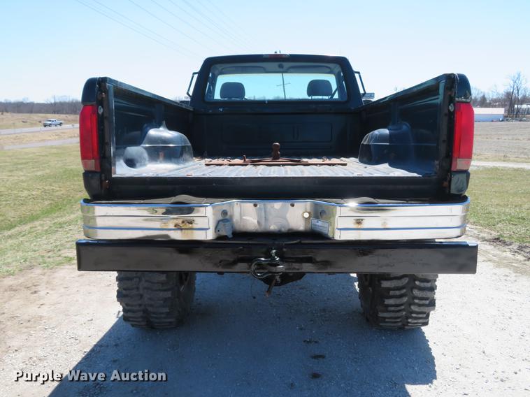 image for item DG3928 1994 Ford F350 XLT pickup truck