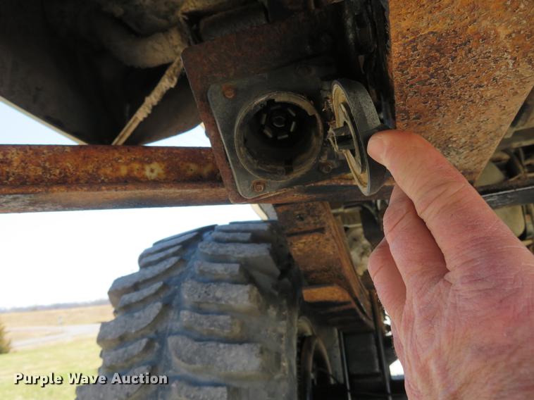 image for item DG3928 1994 Ford F350 XLT pickup truck