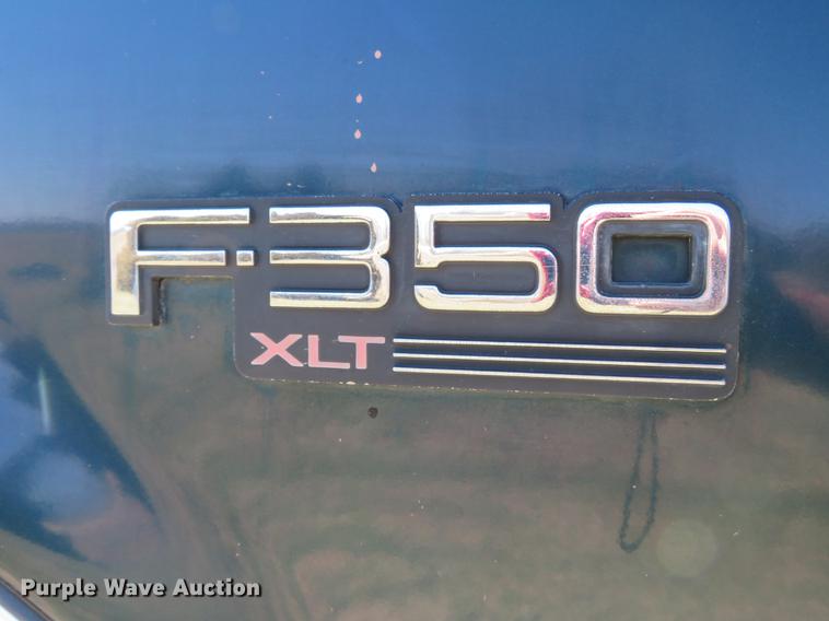 image for item DG3928 1994 Ford F350 XLT pickup truck