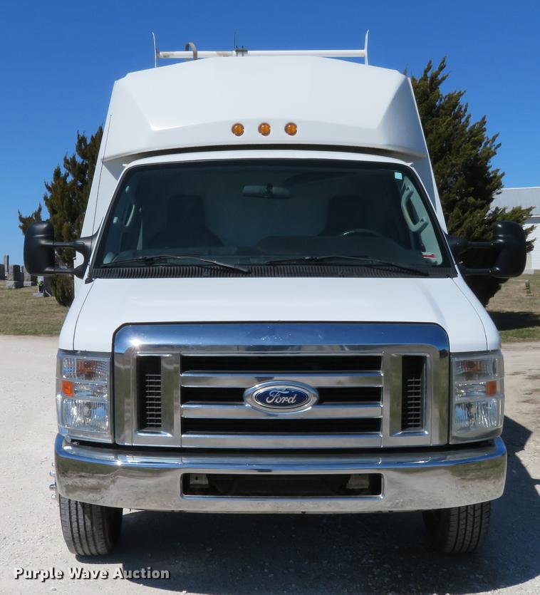 image for item DG3930 2015 Ford E350 Super Duty utility van