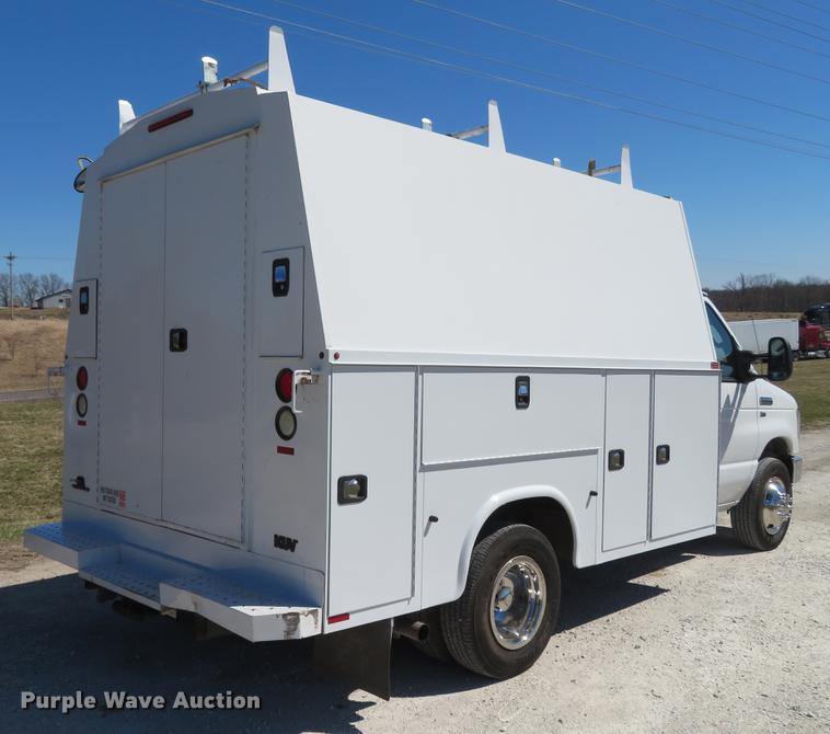 image for item DG3930 2015 Ford E350 Super Duty utility van