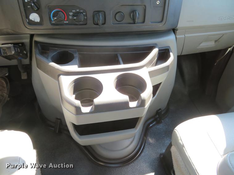 image for item DG3930 2015 Ford E350 Super Duty utility van