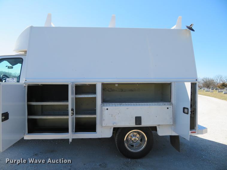 image for item DG3930 2015 Ford E350 Super Duty utility van