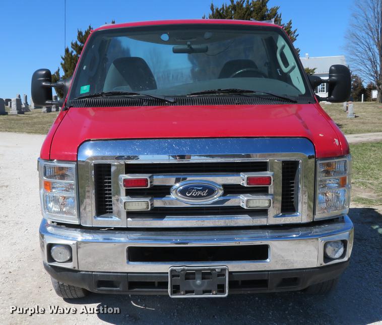 image for item DG3931 2008 Ford E450 cab and chassis