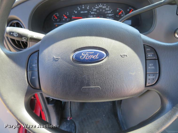 image for item DG3931 2008 Ford E450 cab and chassis