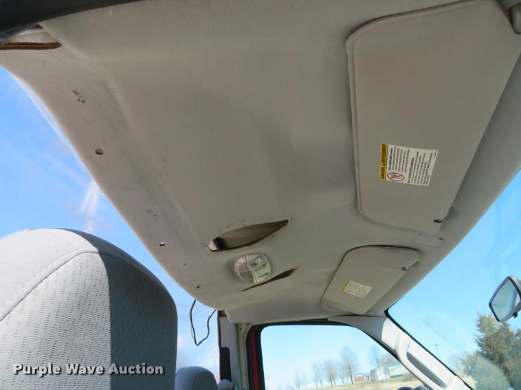 image for item DG3931 2008 Ford E450 cab and chassis