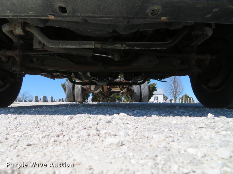 image for item DG3931 2008 Ford E450 cab and chassis