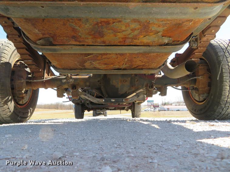 image for item DG3931 2008 Ford E450 cab and chassis