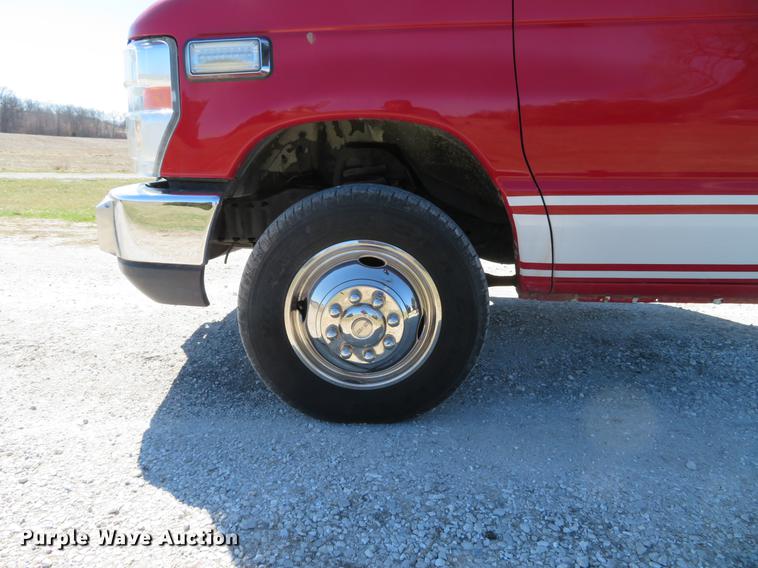 image for item DG3931 2008 Ford E450 cab and chassis