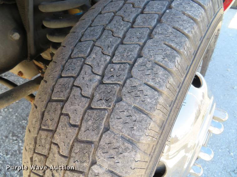 image for item DG3931 2008 Ford E450 cab and chassis