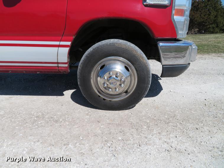 image for item DG3931 2008 Ford E450 cab and chassis