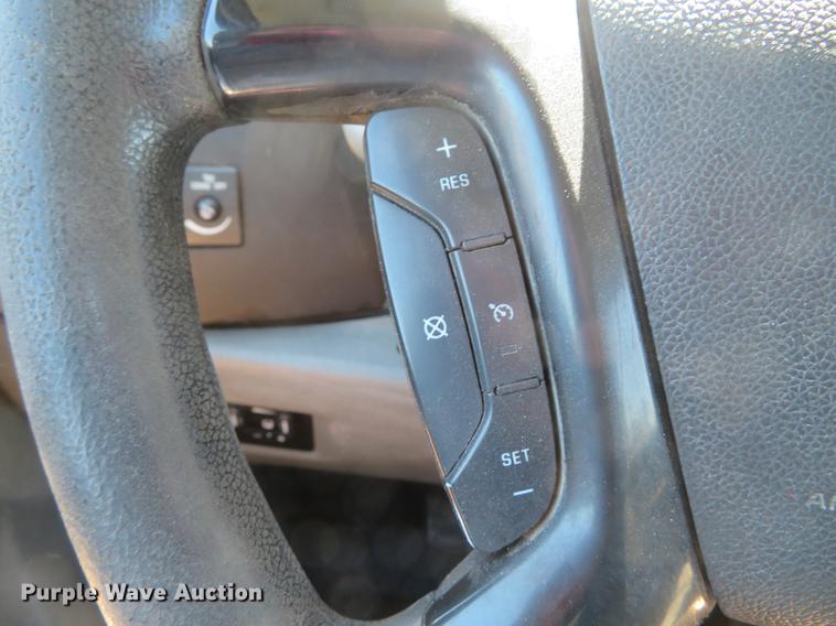 image for item DG3932 2011 Chevrolet Silverado 2500HD Ext. Cab pickup truck