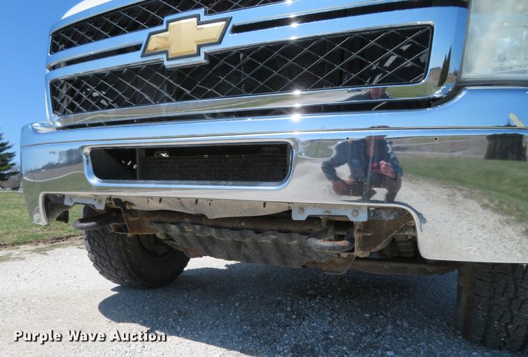image for item DG3932 2011 Chevrolet Silverado 2500HD Ext. Cab pickup truck