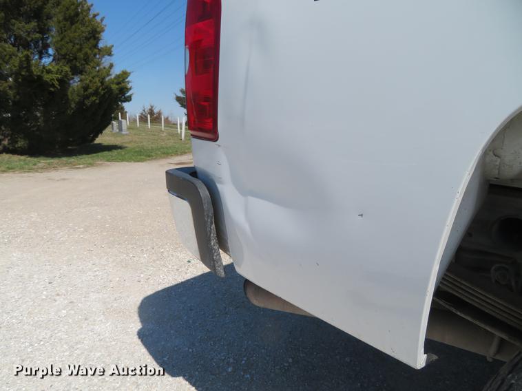 image for item DG3932 2011 Chevrolet Silverado 2500HD Ext. Cab pickup truck