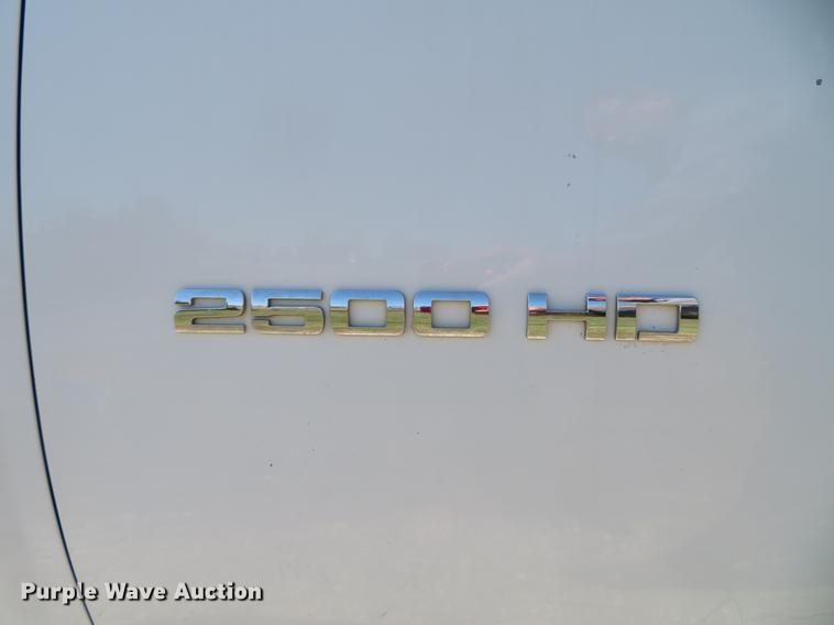 image for item DG3932 2011 Chevrolet Silverado 2500HD Ext. Cab pickup truck