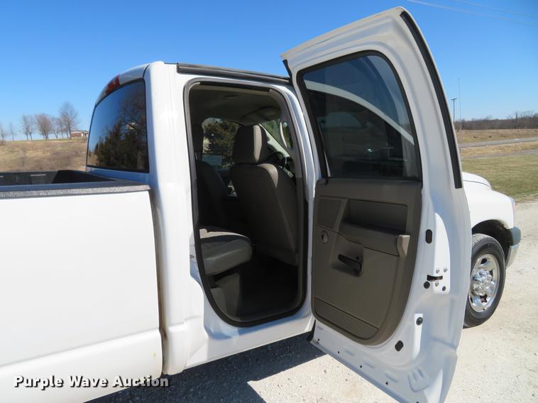 image for item DG3933 2008 Dodge Ram 2500HD Quad Cab pickup truck