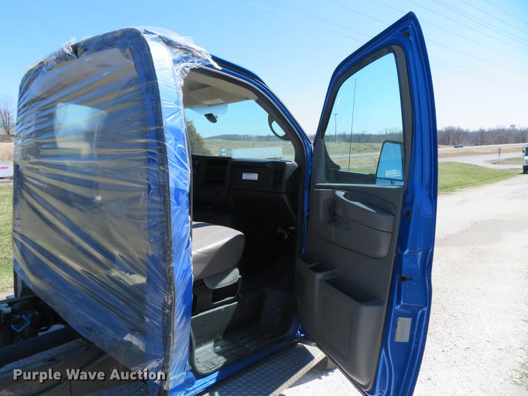 image for item DG3934 2014 Chevrolet Express G4500 cab and chassis