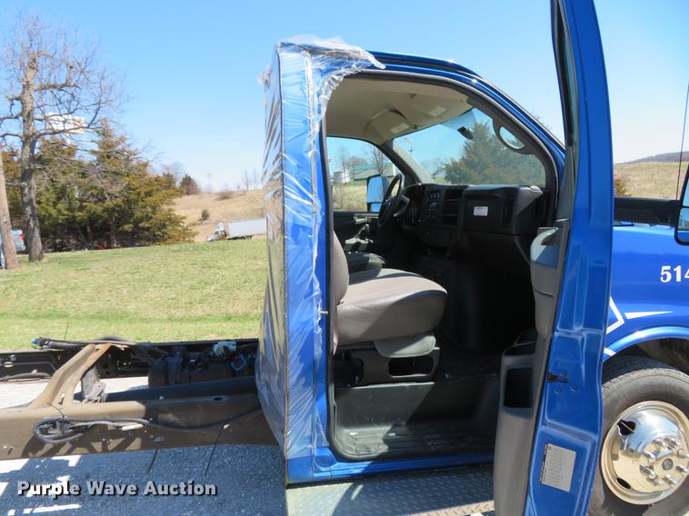 image for item DG3934 2014 Chevrolet Express G4500 cab and chassis