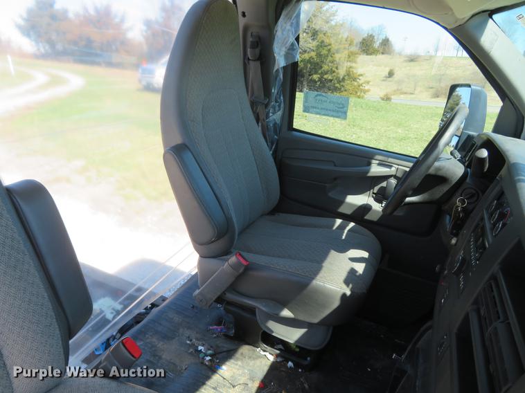 image for item DG3934 2014 Chevrolet Express G4500 cab and chassis