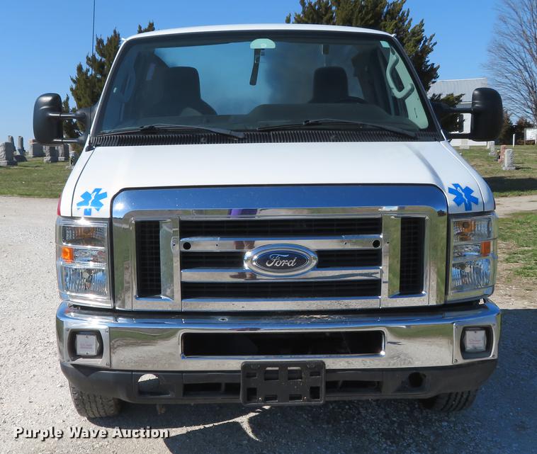 2010 Ford Econoline E450 Super Duty cab and chassis in Moscow Mills, MO