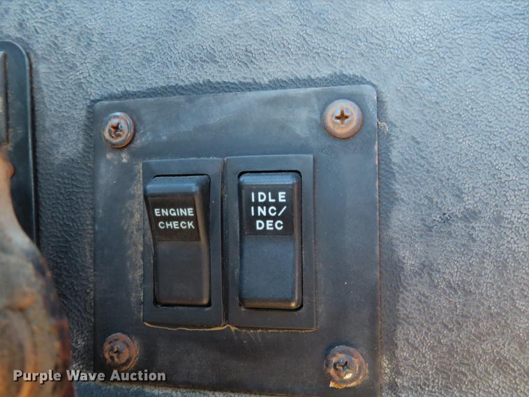 image for item DG3940 2001 Freightliner MT45 delivery truck