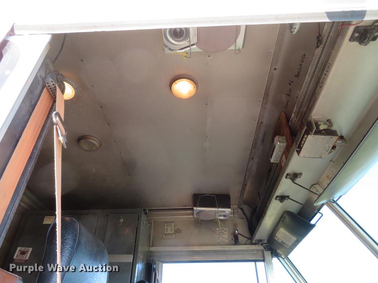 image for item DG3940 2001 Freightliner MT45 delivery truck