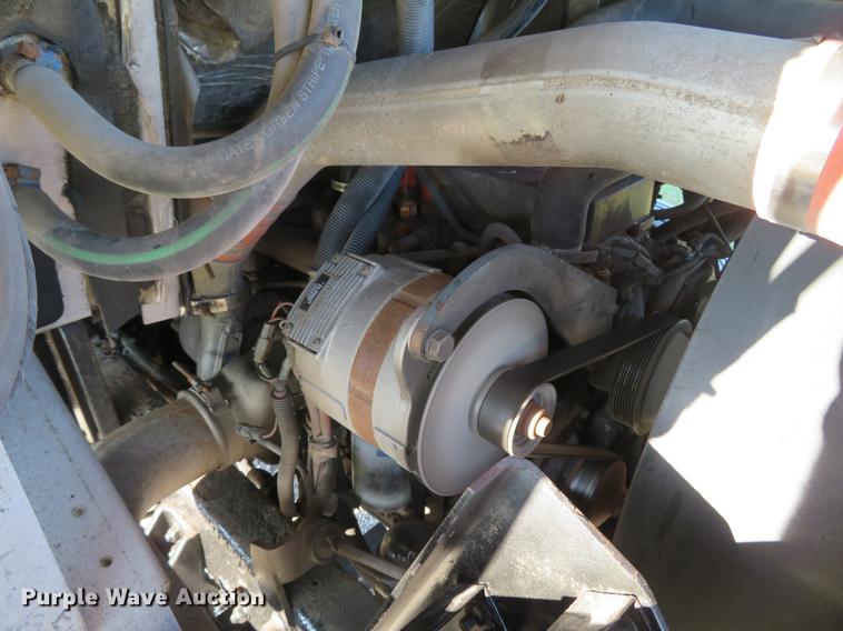 image for item DG3940 2001 Freightliner MT45 delivery truck