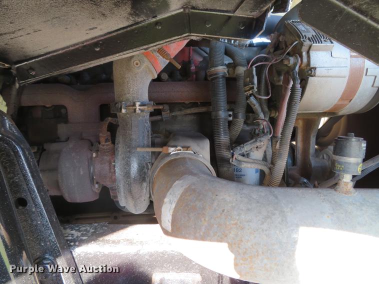 image for item DG3940 2001 Freightliner MT45 delivery truck