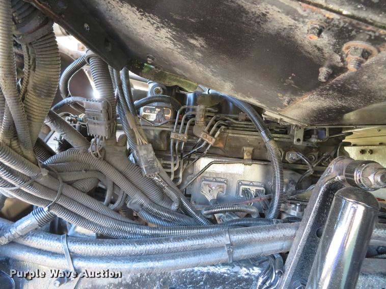 image for item DG3940 2001 Freightliner MT45 delivery truck