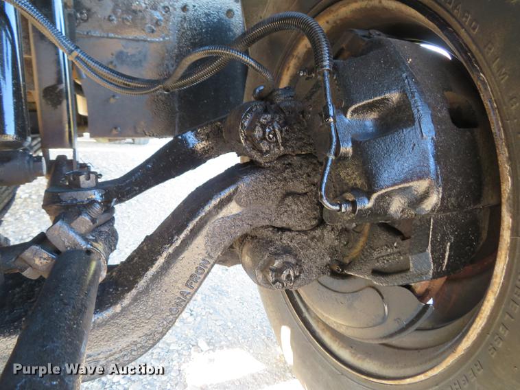 image for item DG3940 2001 Freightliner MT45 delivery truck