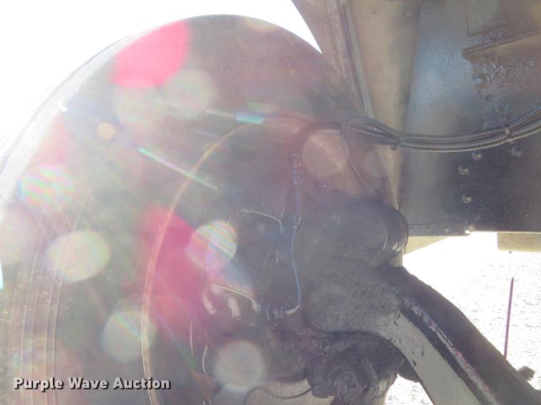 image for item DG3940 2001 Freightliner MT45 delivery truck