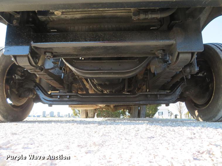 image for item DG3940 2001 Freightliner MT45 delivery truck