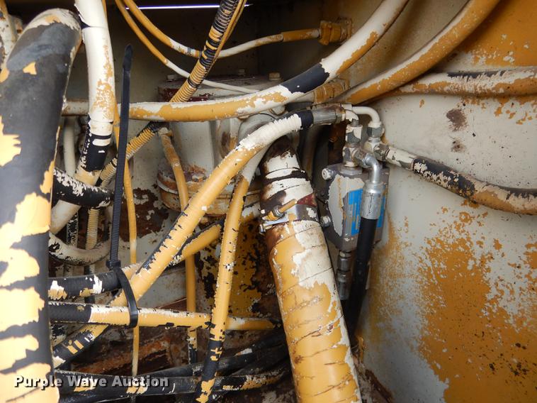 image for item DG5752 1986 Gomaco SP-1 Scarplane milling machine